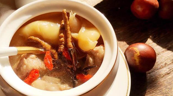 熬汤可放冬虫夏草吗？东强堂那曲虫草煲汤指南-东强堂官网